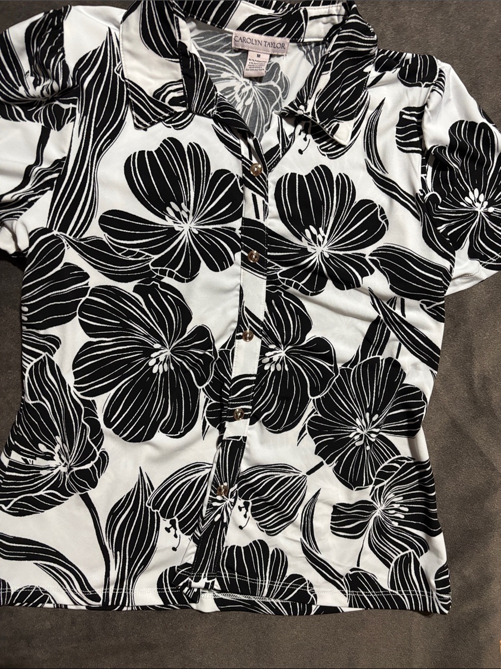 Carolyn Taylor Black & White Floral Button-Front Shirt